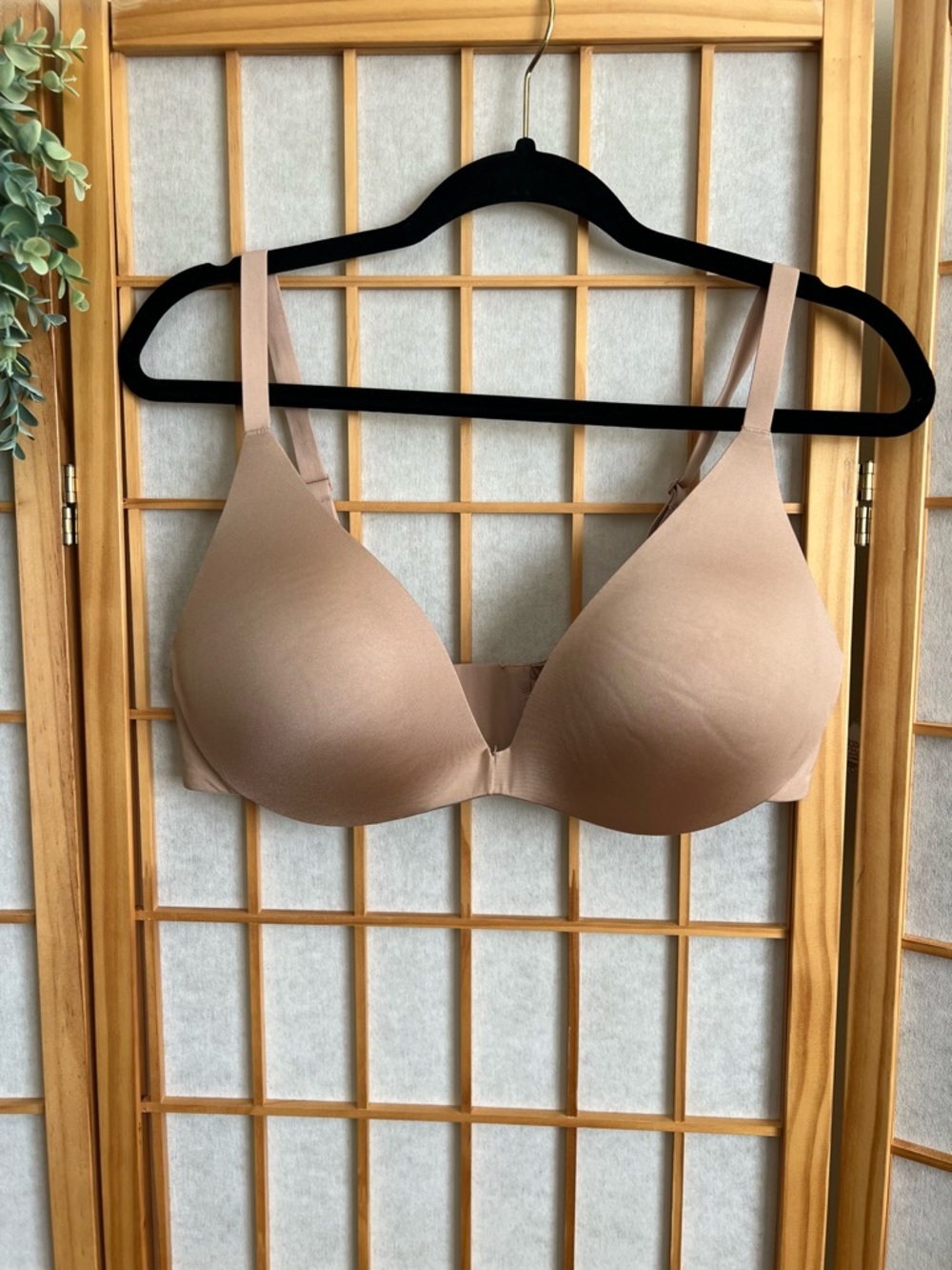 SKIMS Wireless Molded Bra 38C Nude Full Coverage Seamless Comfort